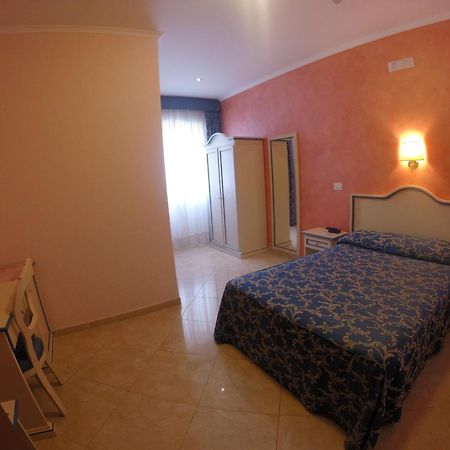 Hotel Aquila Aprilia Pokoj fotografie