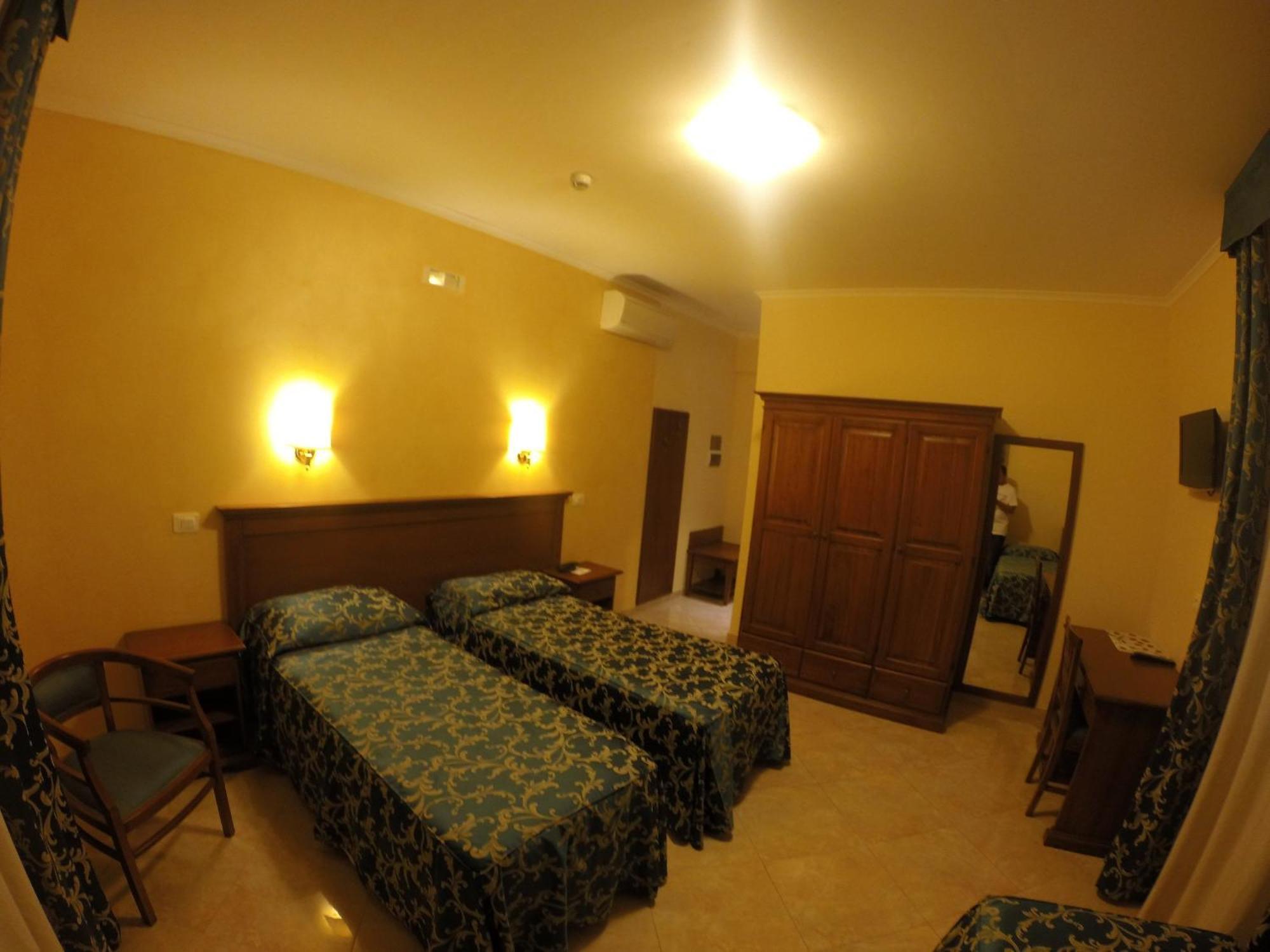 Hotel Aquila Aprilia Pokoj fotografie