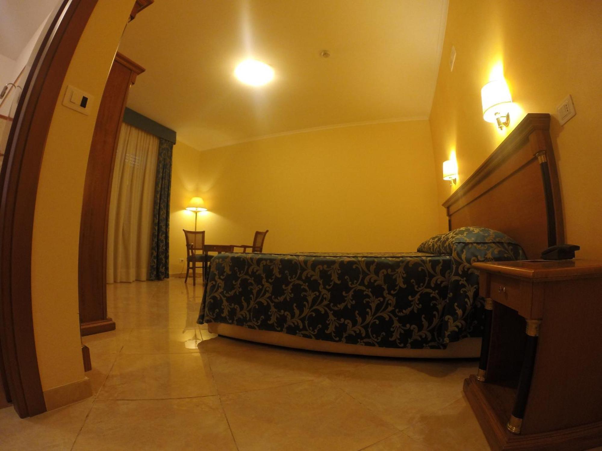 Hotel Aquila Aprilia Pokoj fotografie