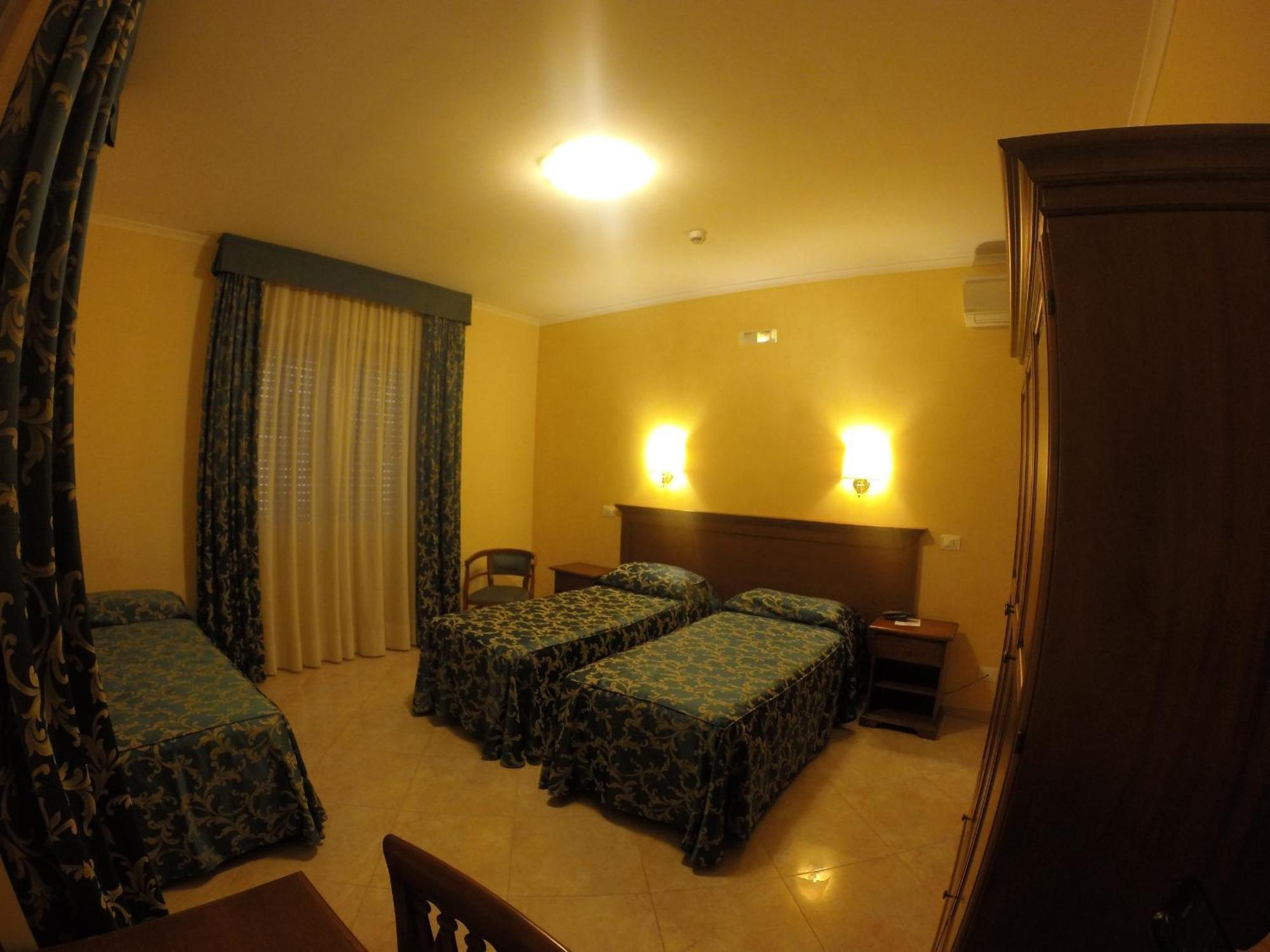Hotel Aquila Aprilia Pokoj fotografie