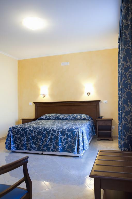 Hotel Aquila Aprilia Exteriér fotografie