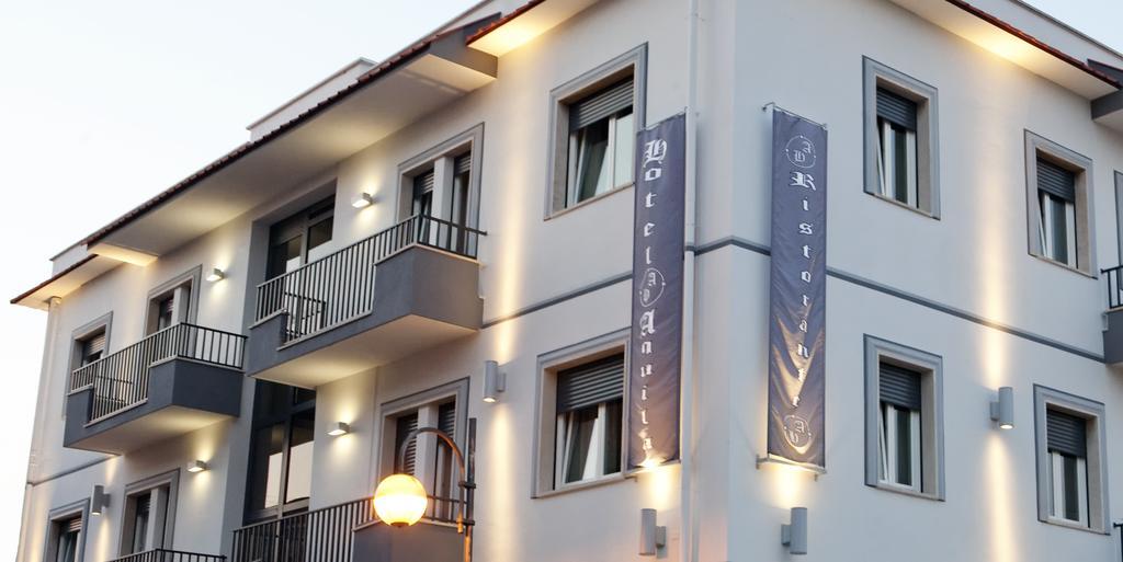 Hotel Aquila Aprilia Exteriér fotografie