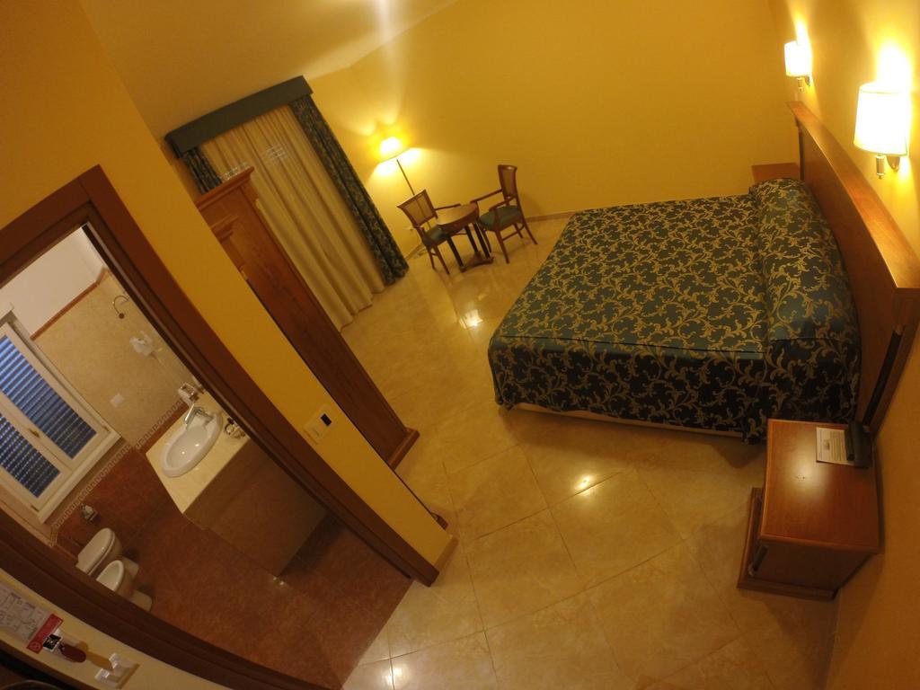 Hotel Aquila Aprilia Pokoj fotografie